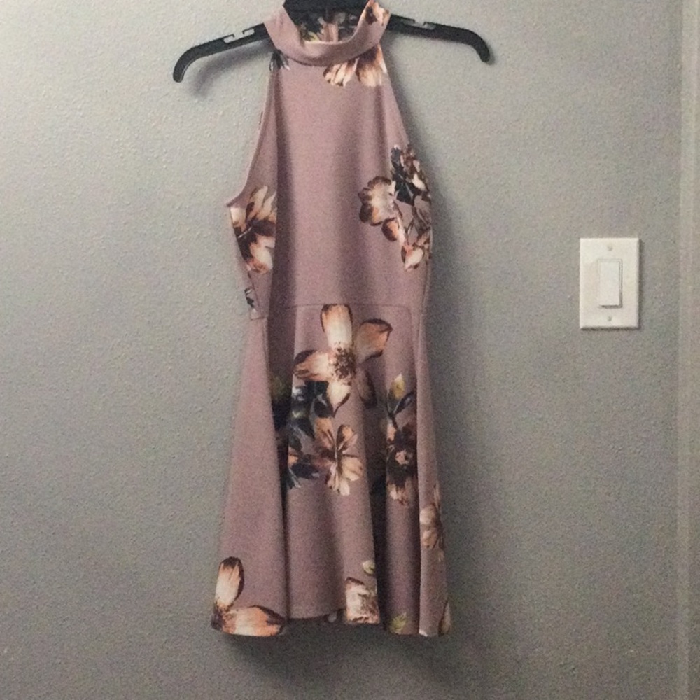 Mine size M lavender dress with print flowers - Picture 1 of 3